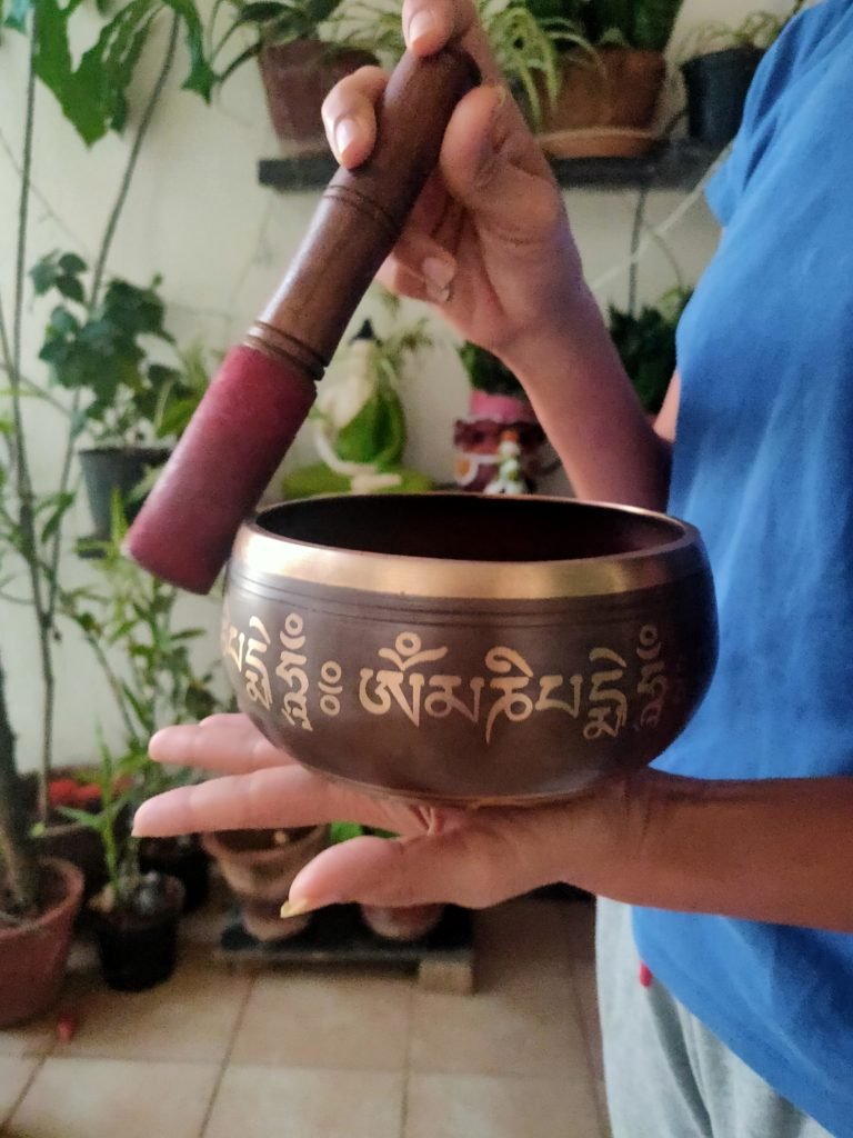 Singing tibetan bowl helps to beat corona related stress and anxiety and relaxes and calms down mind and body.